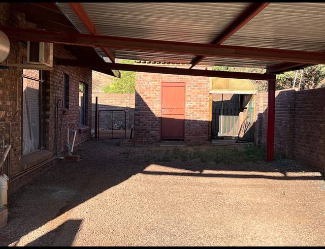 7 BEDROOM HOUSE FOR SALE IN DIBENG